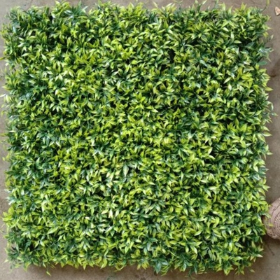 Falsches künstliches Wandgras 50cm*50cm Größe Die perfekte Lösung für Häuser und Geschäfte Dekoration und Geräuschreduzierung