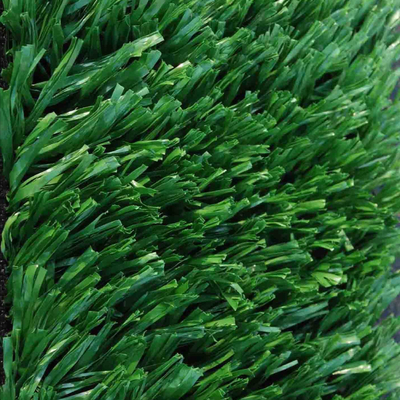 13mm Olivengrün Tennis Kunstnetzgras 3/16 Guage Fake Grass für das Verlegen von Fußballfeldern und Tierveranstaltungsorten