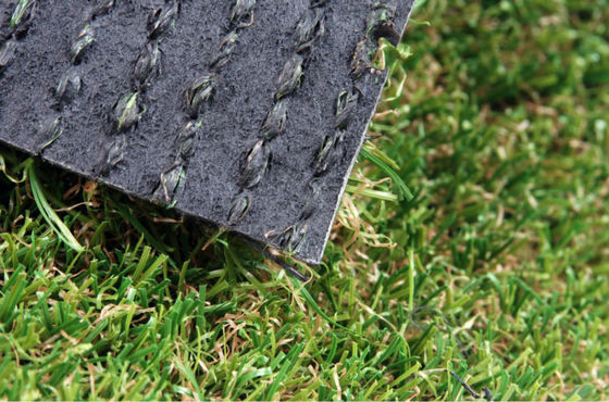 140 Stiche/M Hybrid-Künstliches Gras mit 25 mm Stapelhöhe und SBR-Latexklebstoff für ein realistisches Aussehen in Gärten