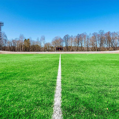 Fußball Kunstrasenmessung 5/8 Zoll PE-Material Grüne Farbe Fake Grass Für Fußballfelder und Schulspieleplätze