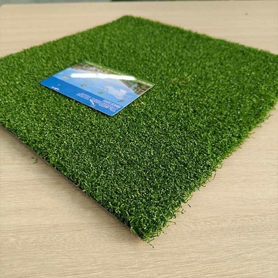 Green Golf Kunstrasen Dtex 6000 15mm Kunstrasen mit gebogenen Fasern für Sport und Garten