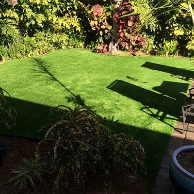 40mm 125 Stiche/M Grün Landscape Kunstgras aus PP-Material für den Innenhof