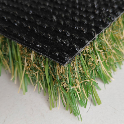 Drei Arten von Rasenformen gemischt 38mm Outdoor Grün künstliches Gras mit geringer Wartung und ausgezeichneter Textur