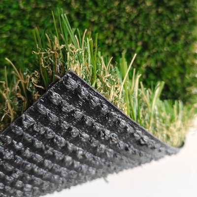 Drei Arten von Rasenformen gemischt 38mm Outdoor Grün künstliches Gras mit geringer Wartung und ausgezeichneter Textur