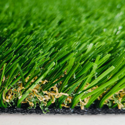 Multifunktionales grünes künstliches Gras 30 mm Pfahlhöhe mit PU-Beschichtung und doppelter PP-Unterlage