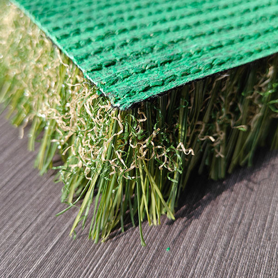 Grüner SBR Latex Rücken 53mm Künstliches Gras mit der Mischung von vier Farben für Freizeit und Dekoration verwendet