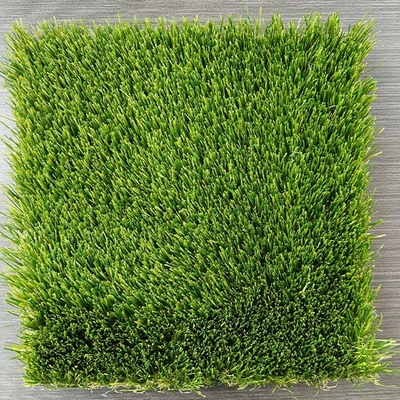 Grüner SBR Latex Rücken 53mm Künstliches Gras mit der Mischung von vier Farben für Freizeit und Dekoration verwendet
