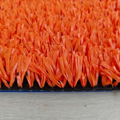 Tennisplatz mit 25 mm orangefarbenem Kunstrasen, multifunktional für Sportanlagen mit UV-Resistenz