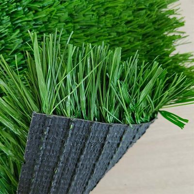 17500 Dtex UV-beständiges künstliches Gras mit 60 mm Stapelhöhe für Sport und Freizeit