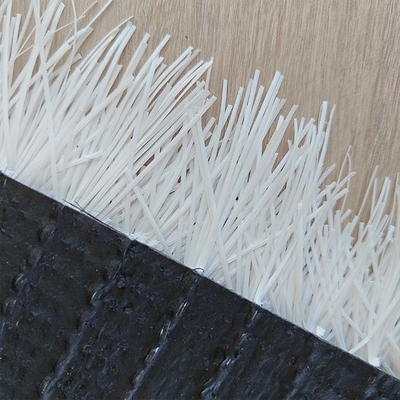 50 mm weißer künstlicher Fußballrasen 12000 Dtex Füllstoff benötigt synthetischer Rasen für Fußballfelder