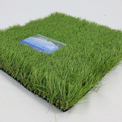 Premium 9000 Pile Dtex Landschaft künstliches Gras mit UV-Widerstand und Perforations-Drainage-Löcher