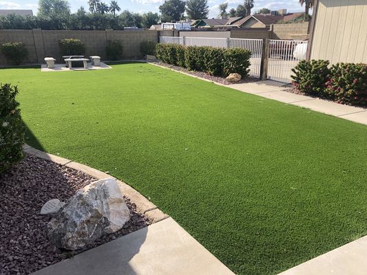 40 mm Pfahlhöhe künstliches Gras mit realistischem Aussehen und geringer Wartung für Gärten und Landschaftsgestaltung