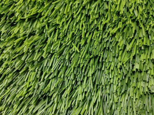 50mm Florhöhe 12000 Dtex 130 Stiche pro Meter Fußball Kunstrasen für Sportplätze