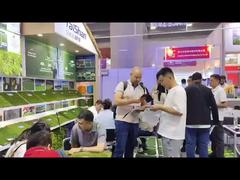 Nicht gefüllter Kunstrasen mit stoßdämpfender Matte für Sportfelder